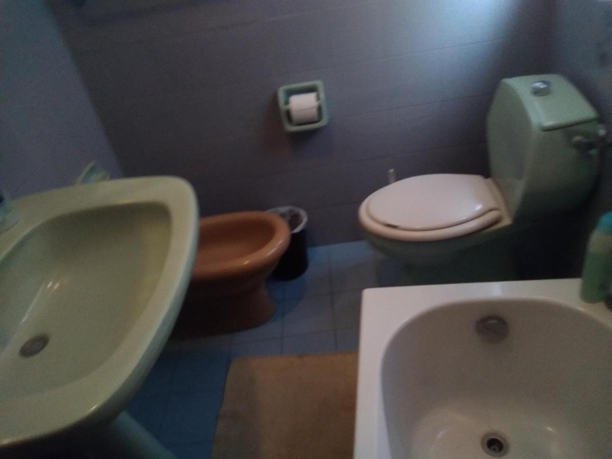 Room In Guest Room - Single Room With Shared Bathroom تاورمينا المظهر الخارجي الصورة